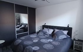 Superbe Appartement F3 Situe Au Centre Ville